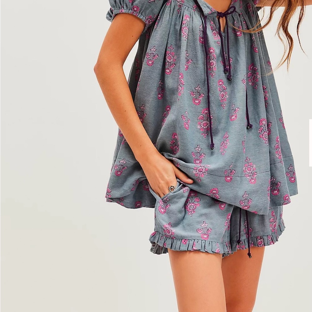 Floral Print Short Sleeve Pajama Set - Grey with Pink Roses